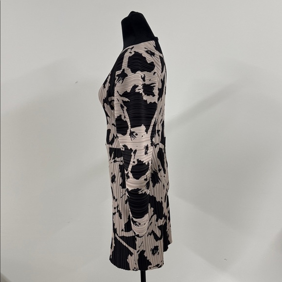 Topshop Black and Cream Patterned Dress - Picture 4 of 5